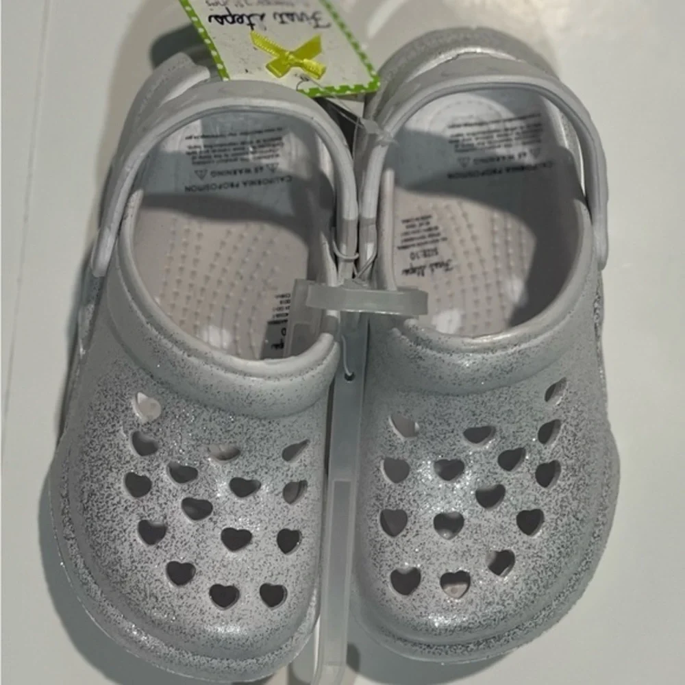 Glittery Heart Cutout Kids Slippers